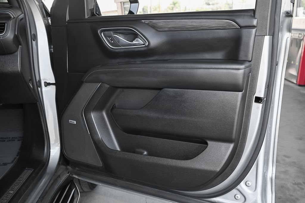 Used 2024 Chevrolet Suburban LT AWD/4WD image 48