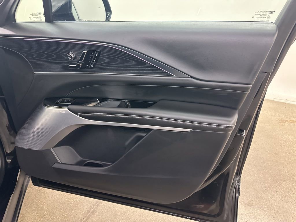 Certified 2025 Cadillac Lyriq Sport image 17