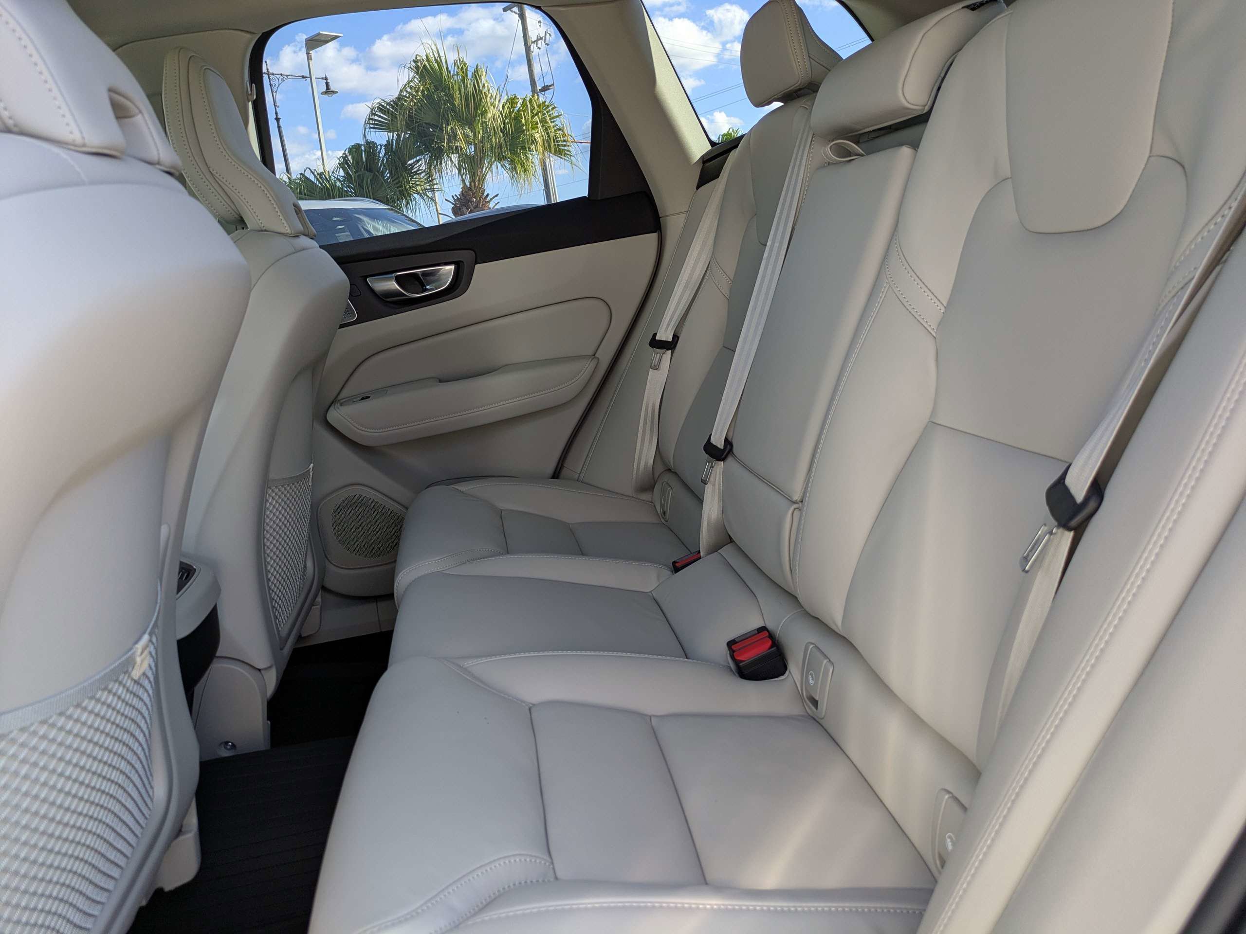 New 2026 Volvo XC60 B5 Ultra w/ Protection Package Premier image 15