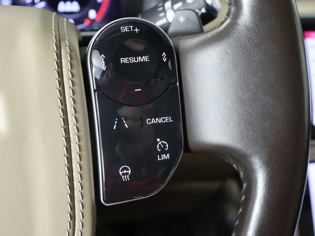 Used 2020 Land Rover Range Rover HSE image 45