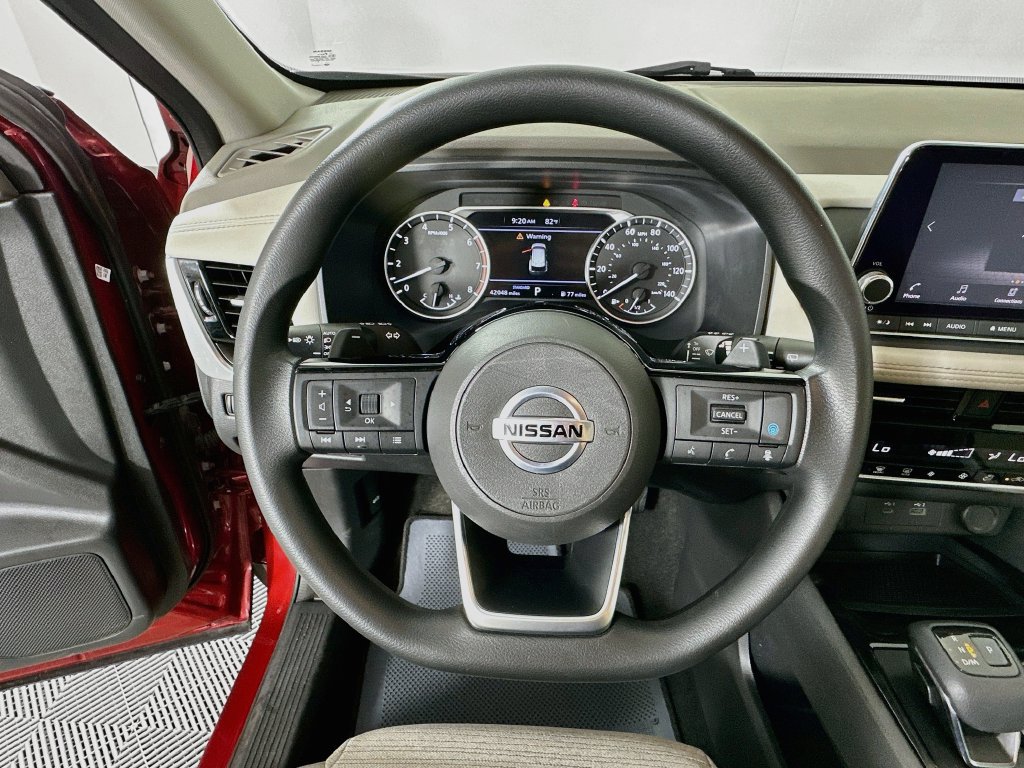 Used 2021 Nissan Rogue SV FWD image 11