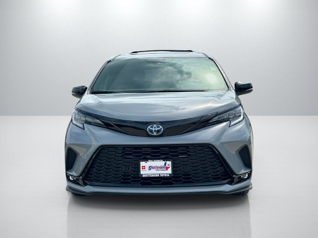 Certified 2025 Toyota Sienna XSE w/ XSE Premium Package AWD/4WD image 2