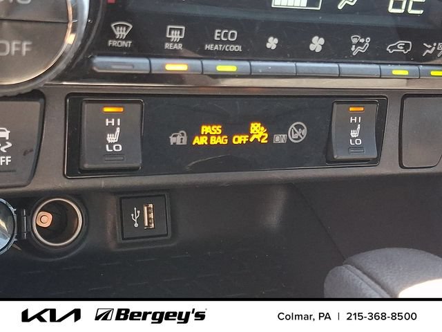 Used 2024 Toyota RAV4 AWD Hybrid w/ Weather Package image 28