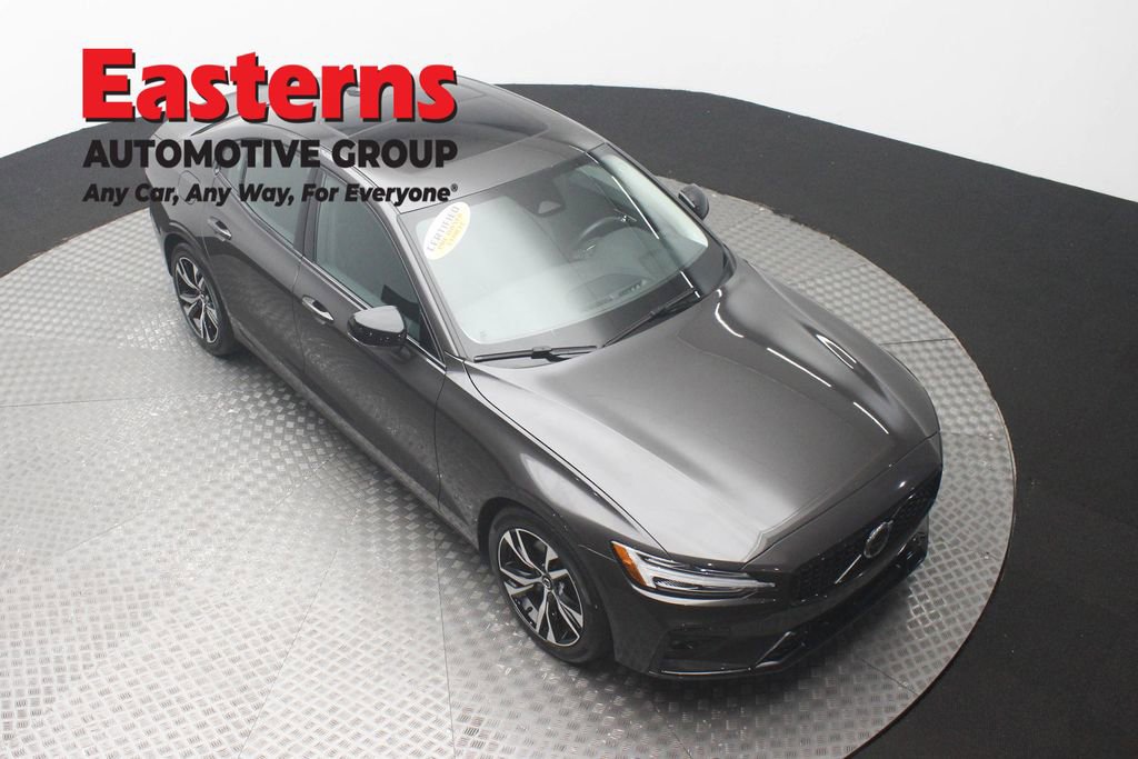 Used 2024 Volvo S60 B5 Core AWD/4WD image 3