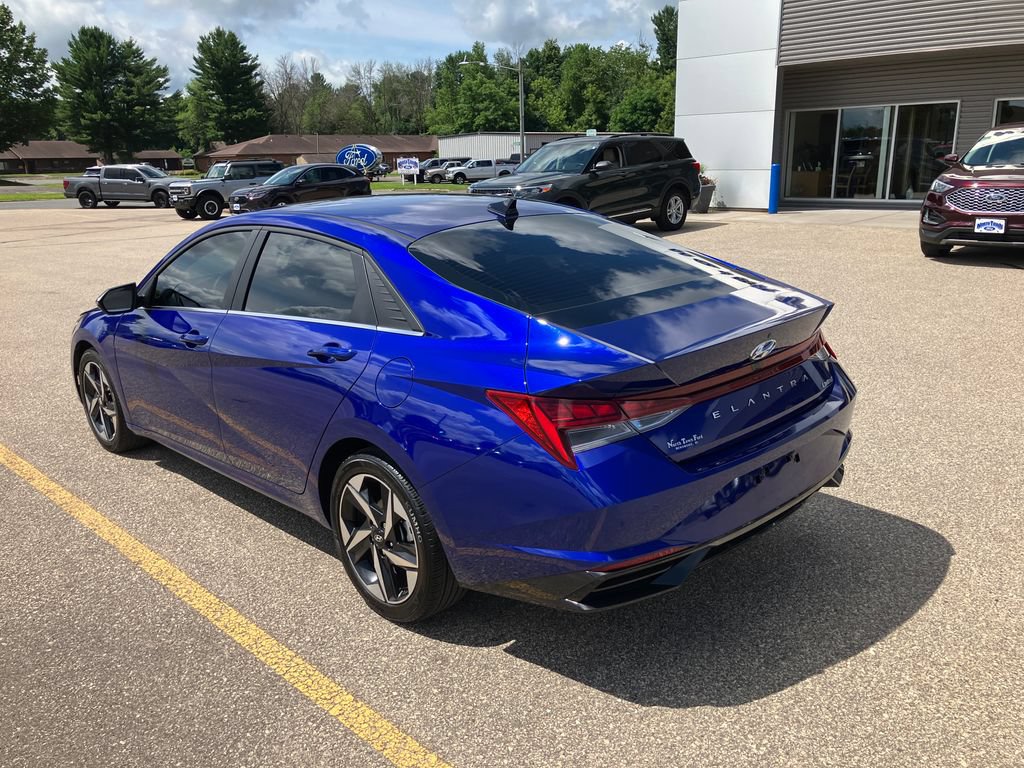 Used 2023 Hyundai Elantra Limited FWD image 8