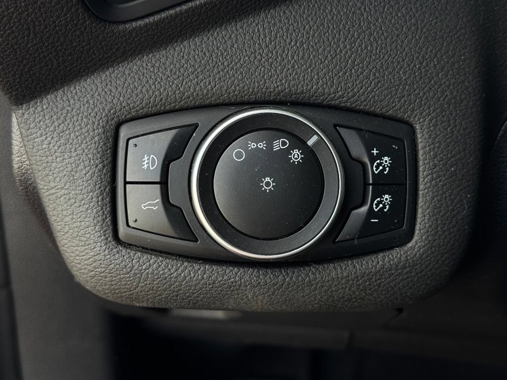 Used 2017 Ford Escape SE FWD image 22