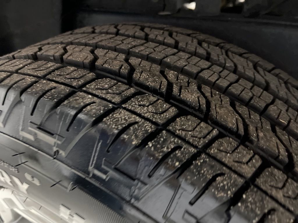 Used 2025 Chevrolet Colorado LT w/ LT Convenience Package image 47