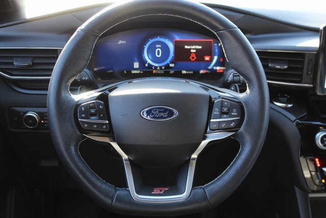 Used 2022 Ford Explorer ST image 13