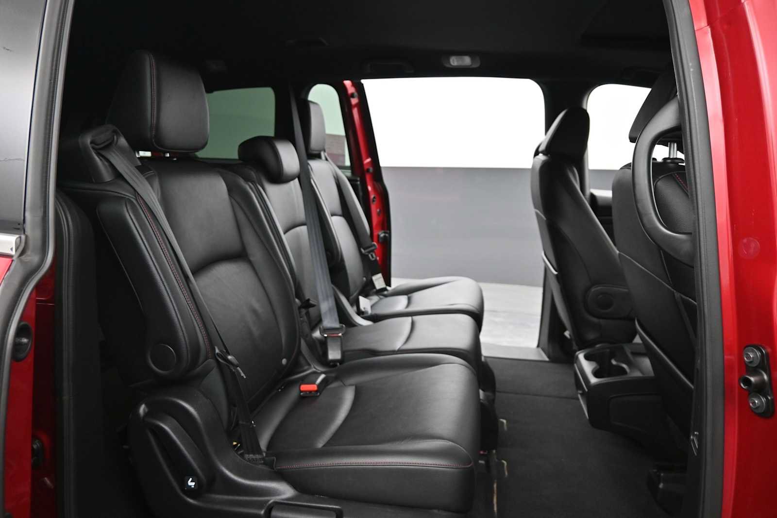 Used 2025 Honda Odyssey Sport-L image 12