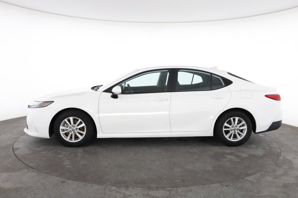 Used 2025 Toyota Camry LE FWD image 7
