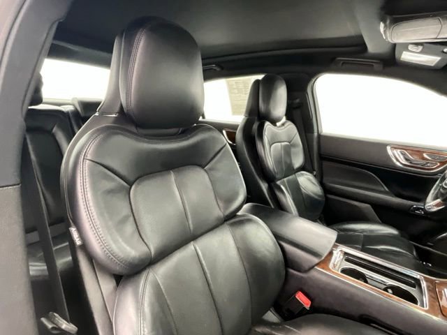 Used 2018 Lincoln Continental Reserve w/ Continental Climate Package image 10