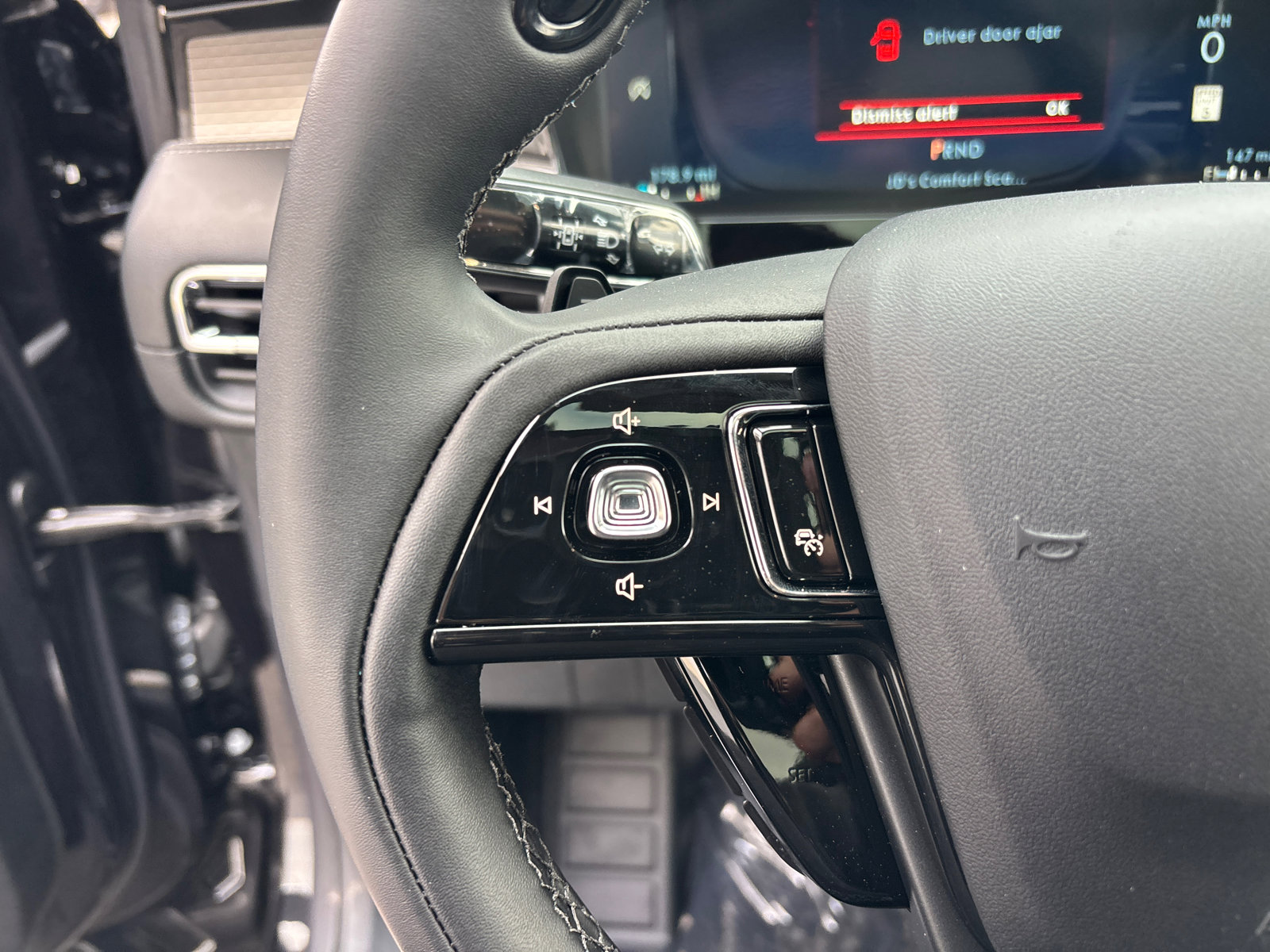 New 2026 Lincoln Corsair Premiere image 17