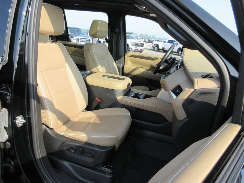 Certified 2023 Chevrolet Suburban Premier w/ Premium Package AWD/4WD image 26