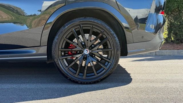 Used 2023 BMW X6 M50i w/ Executive Package image 17