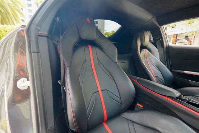 Used 2020 Ferrari 812 Superfast RWD image 85