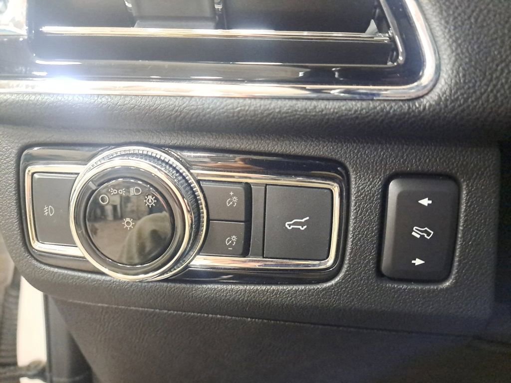 Used 2019 Lincoln Navigator Reserve image 36