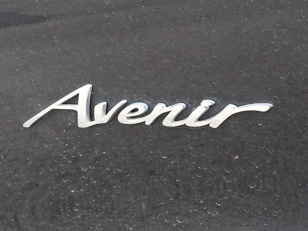 Used 2024 Buick Enclave Avenir w/ Avenir Technology Package AWD/4WD image 39