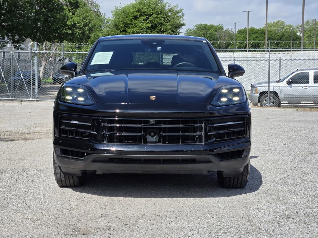 Used 2024 Porsche Cayenne Coupe image 4