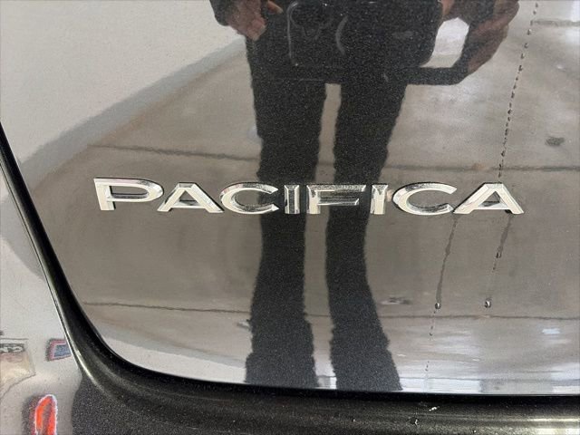 Certified 2019 Chrysler Pacifica Limited w/ Tire & Wheel Group image 7