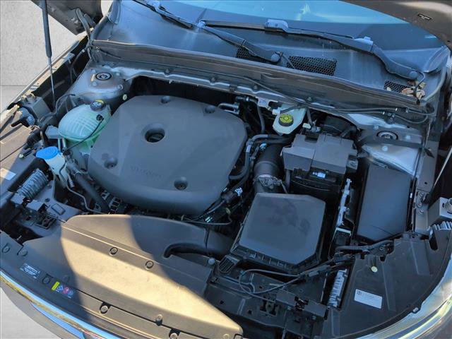 Used 2021 Volvo XC40 T5 Inscription image 11