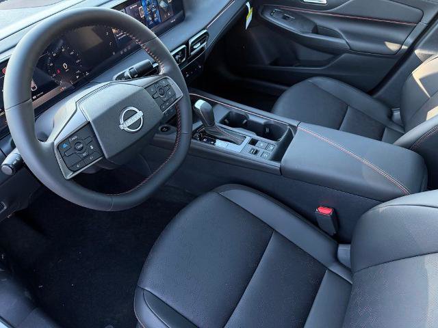 New 2026 Nissan Sentra SR w/ SR Premium Package FWD image 17