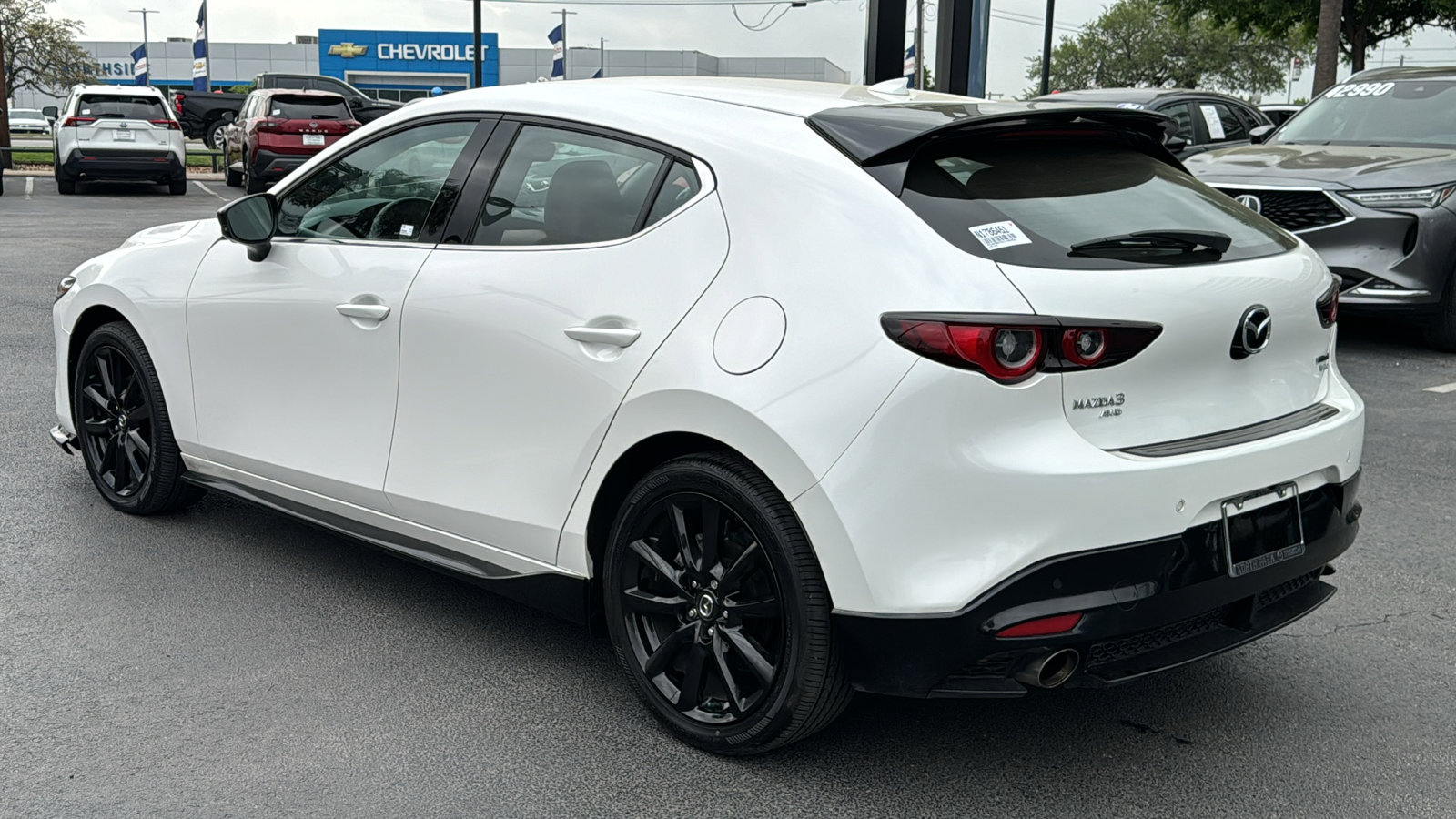 Used 2025 MAZDA MAZDA3 Hatchback w/ Appearance Package image 6