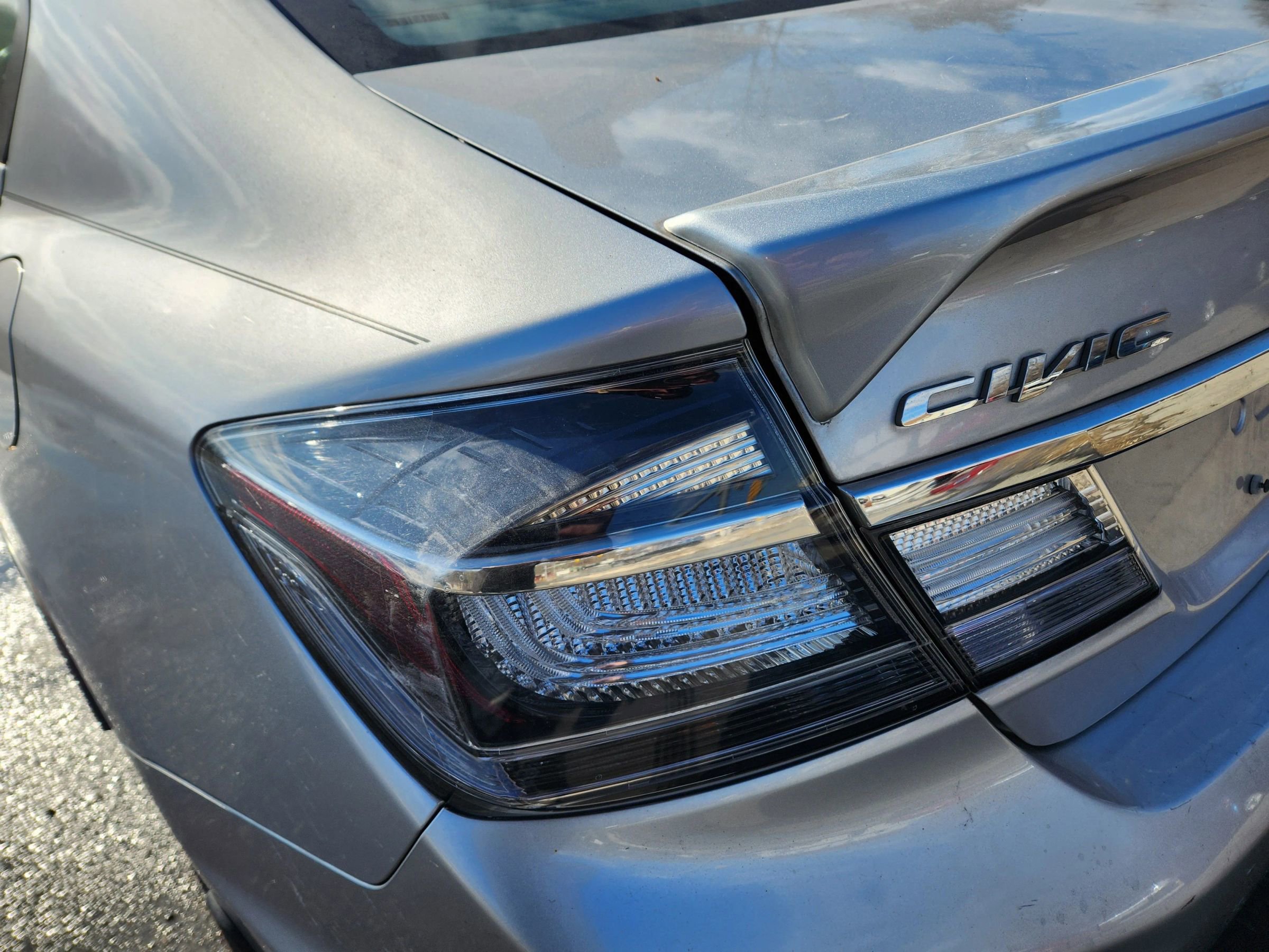 Used 2015 Honda Civic Hybrid Sedan image 11