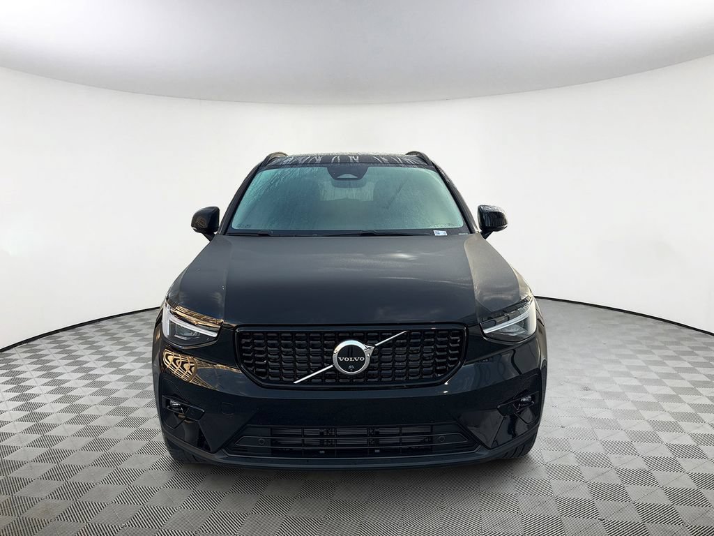 New 2026 Volvo XC40 B5 Plus AWD/4WD image 2