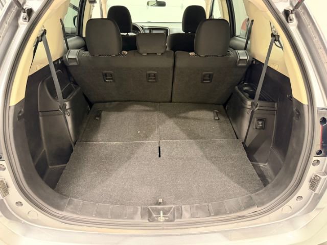Used 2020 Mitsubishi Outlander LE AWD/4WD image 31