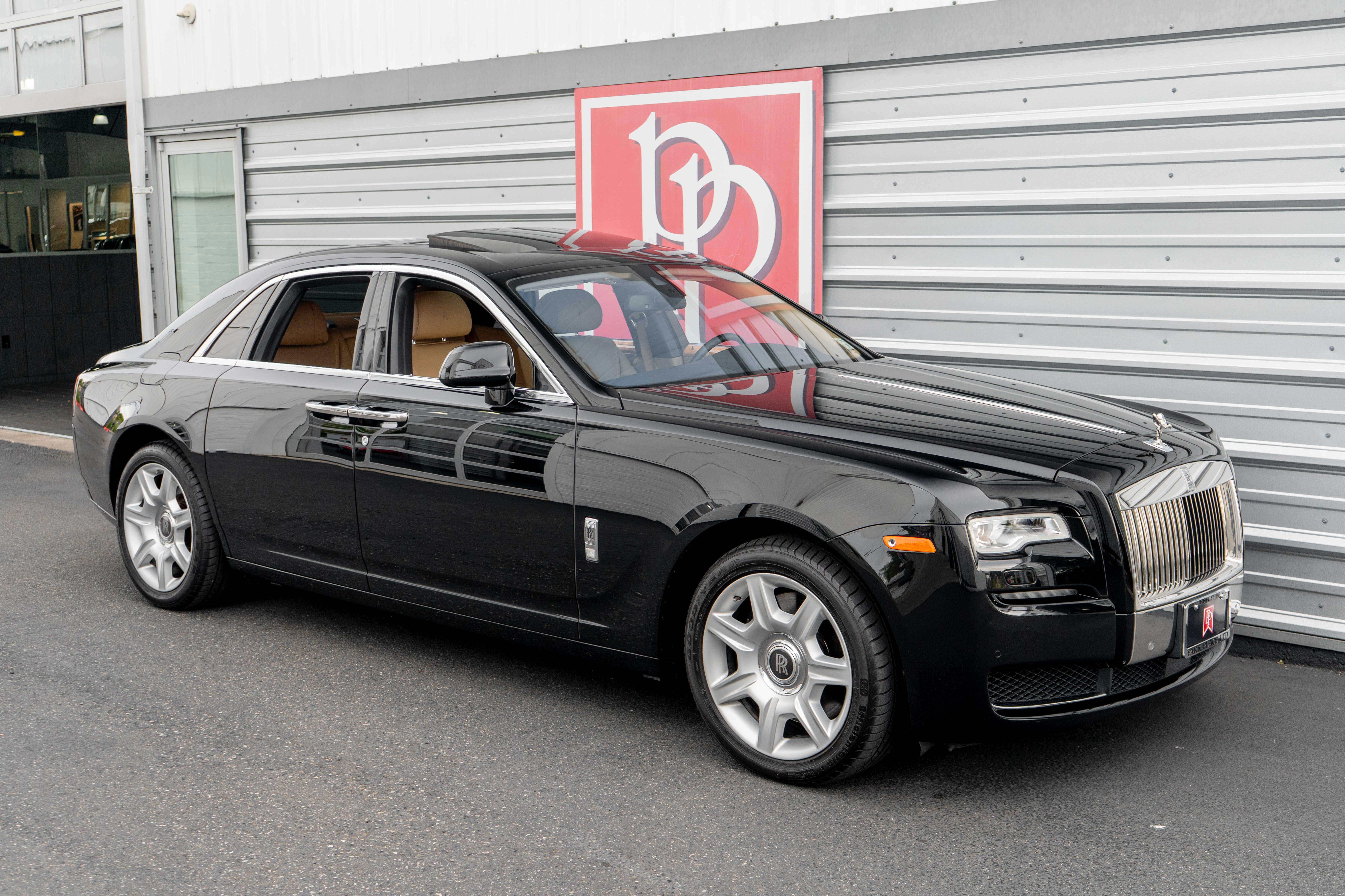 Used 2017 Rolls-Royce Ghost image 83