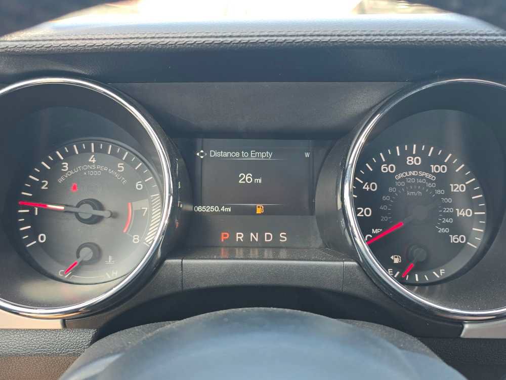 Used 2015 Ford Mustang Premium RWD image 7