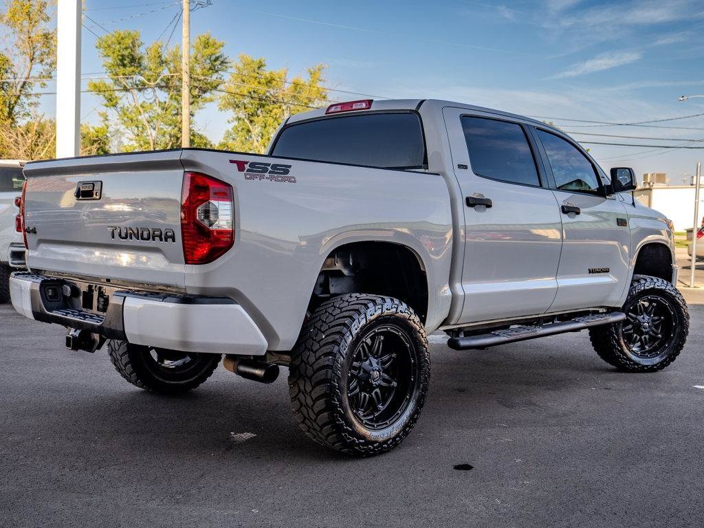 Used 2017 Toyota Tundra SR5 w/ SR5 Upgrade Package AWD/4WD image 8