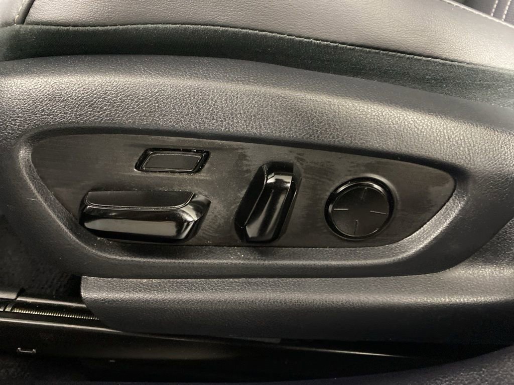 Certified 2025 Lexus ES 300h Ultra Luxury image 23