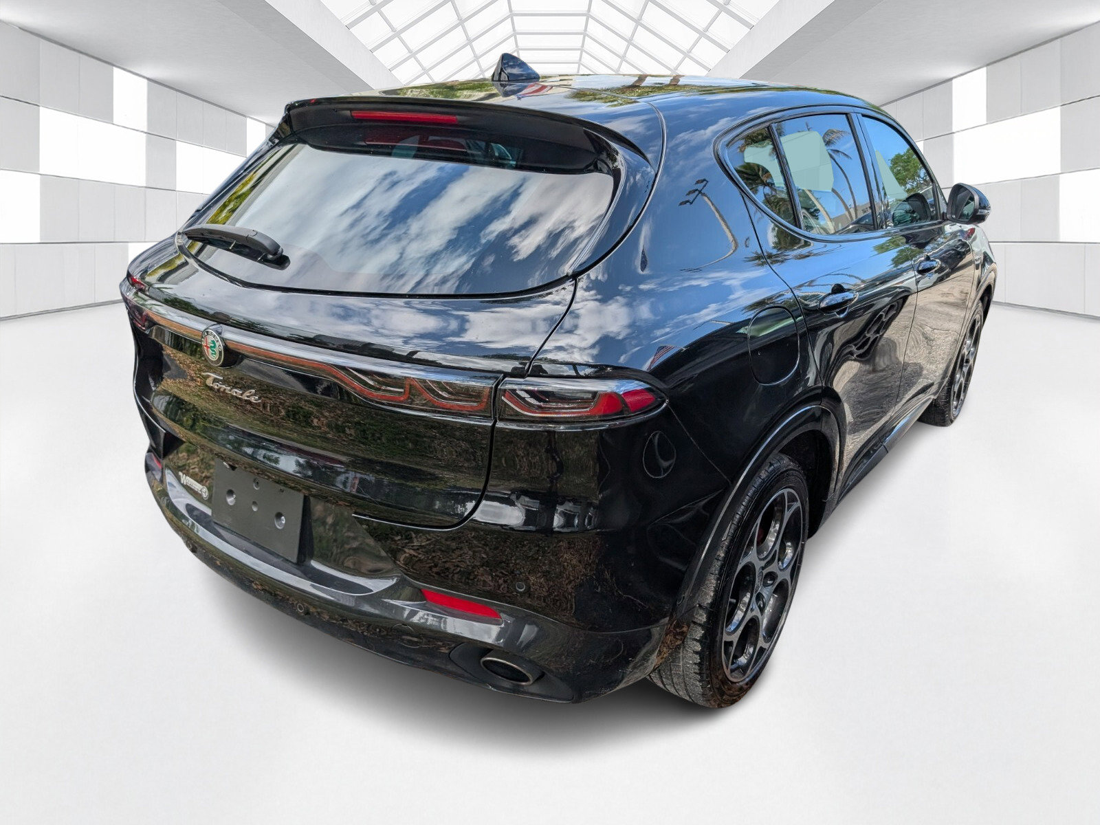 Used 2024 Alfa Romeo Tonale Veloce w/ Active Assist Package AWD/4WD image 6
