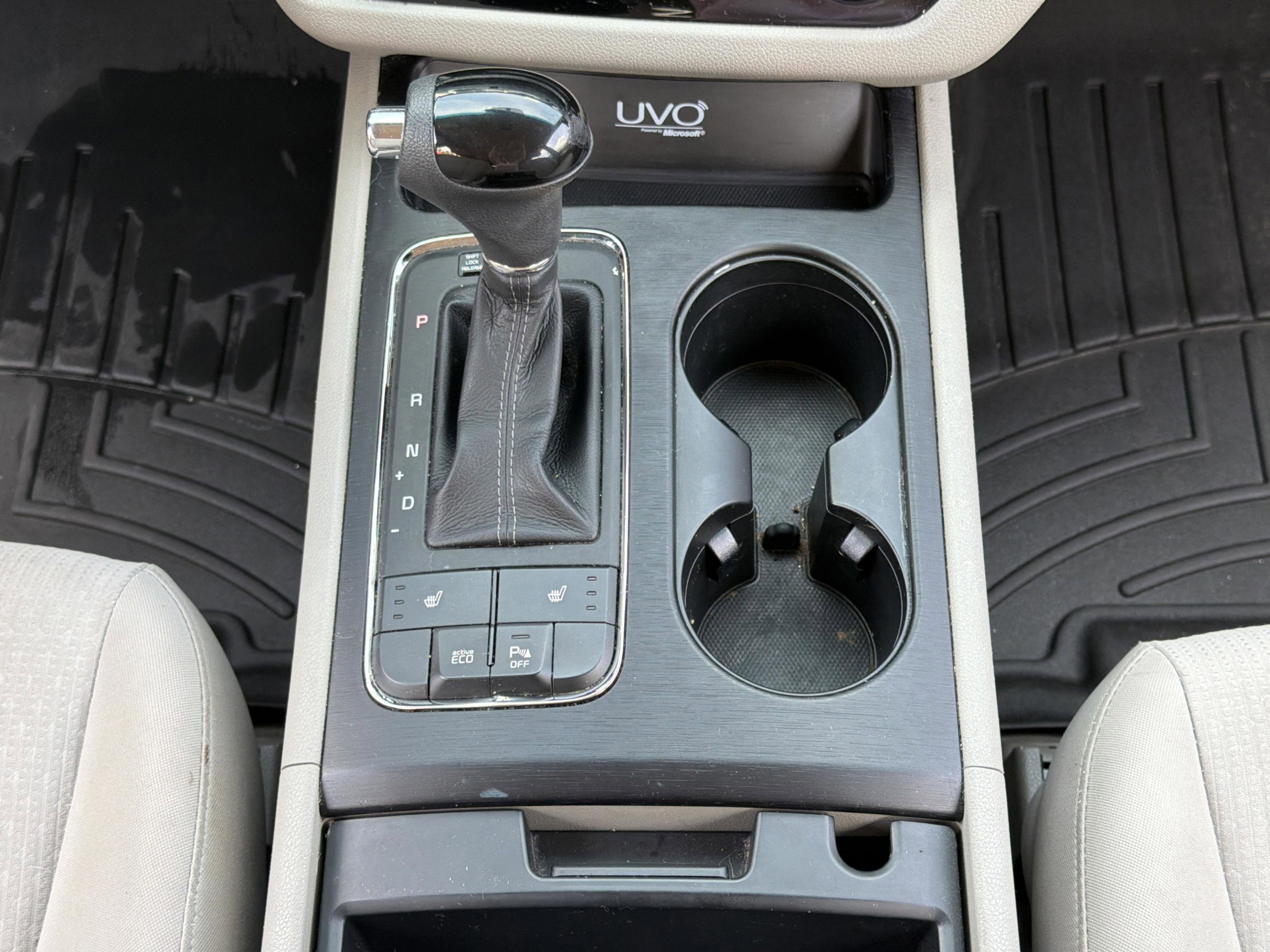 Used 2016 Kia Sedona LX w/ LX Convenience Package FWD image 11