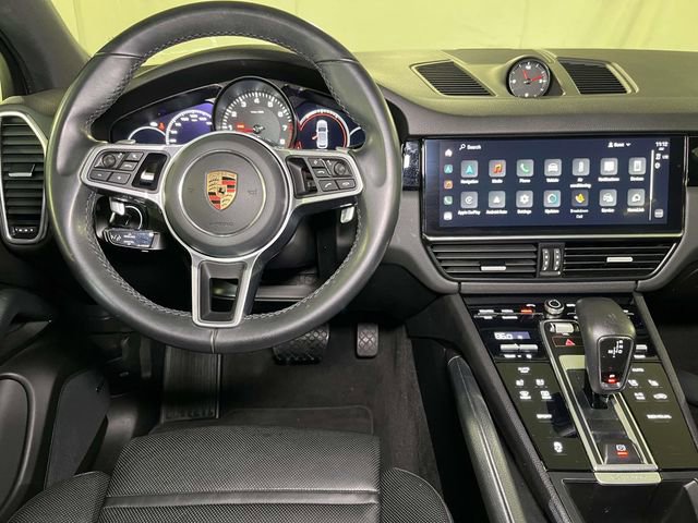 Used 2023 Porsche Cayenne w/ Premium Package image 27