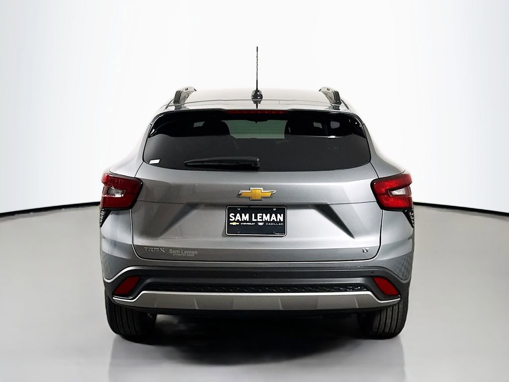 New 2026 Chevrolet Trax LT w/ Driver Confidence Package image 6