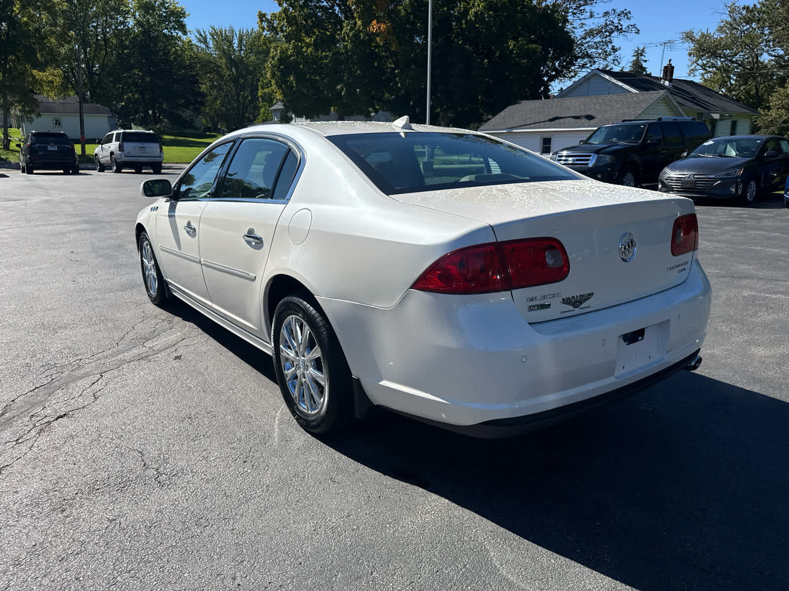 Used 2011 Buick Lucerne CXL FWD image 5