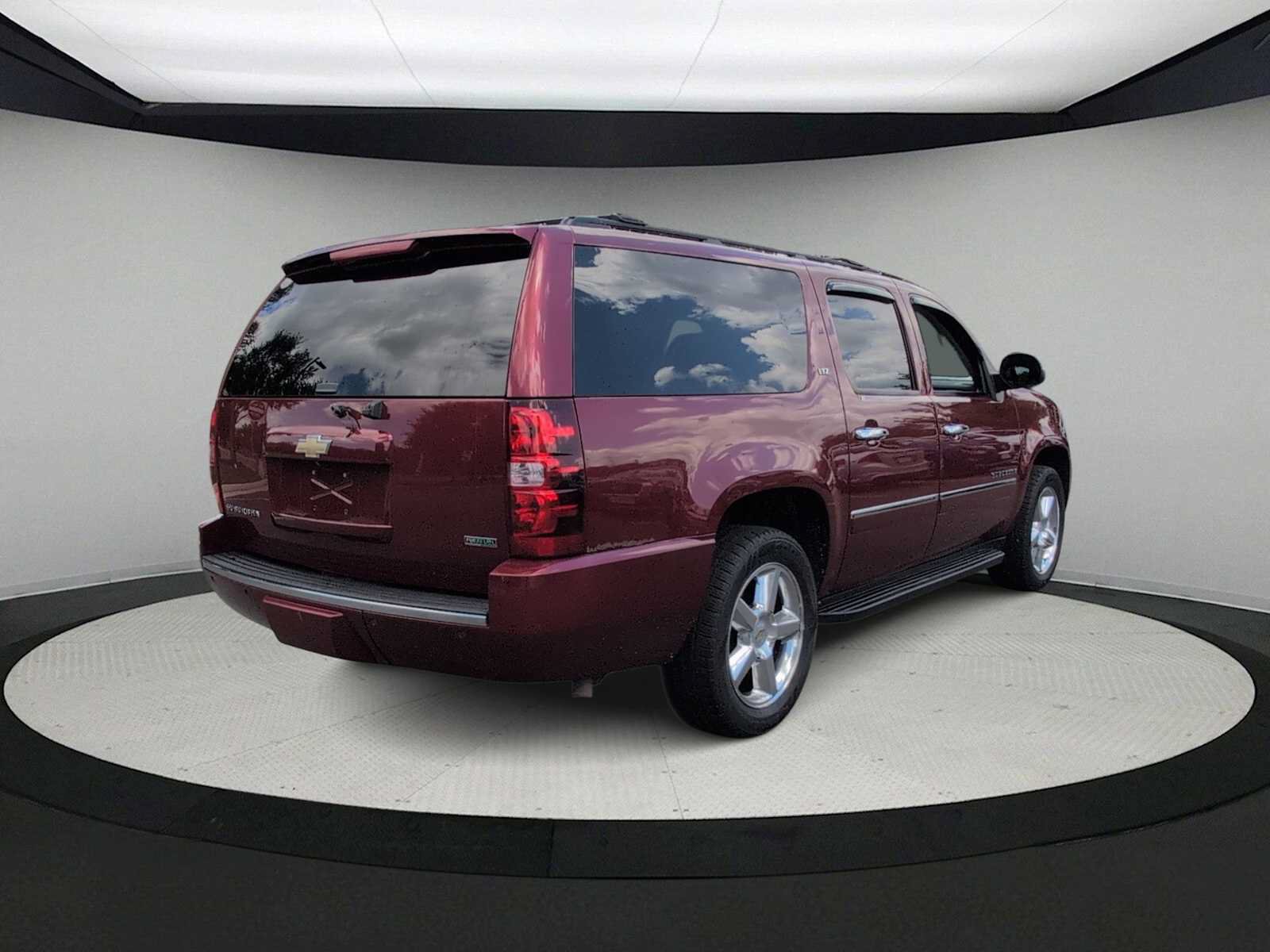 Used 2011 Chevrolet Suburban LTZ AWD/4WD image 8