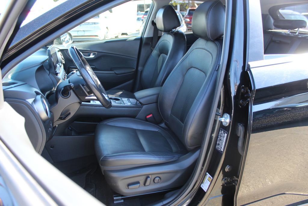 Used 2023 Hyundai Kona Limited image 12