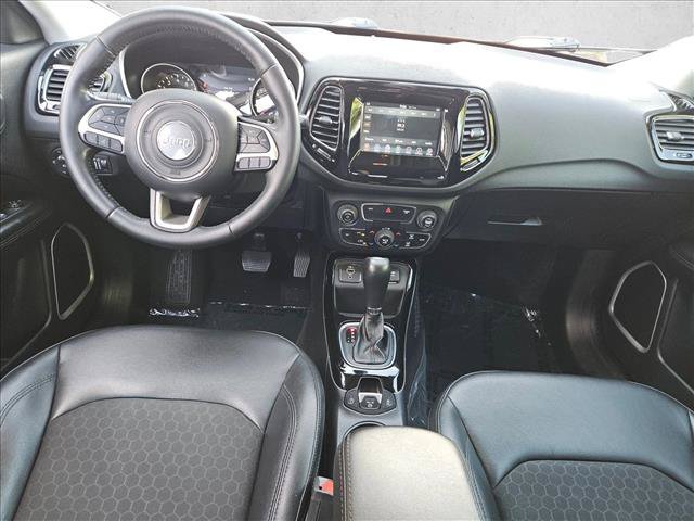 Used 2019 Jeep Compass Latitude FWD image 18