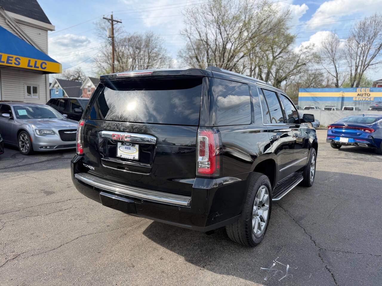 Used 2016 GMC Yukon Denali AWD/4WD image 8
