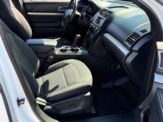 Used 2019 Ford Explorer XLT FWD image 25
