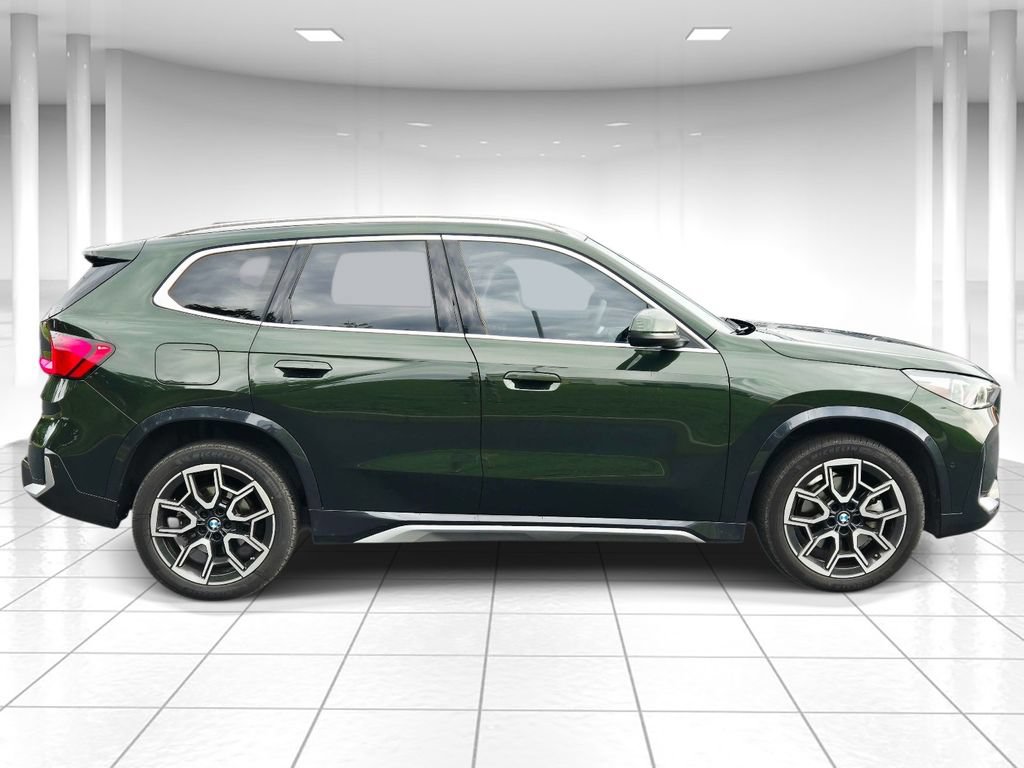 Used 2025 BMW X1 xDrive28i AWD/4WD image 2