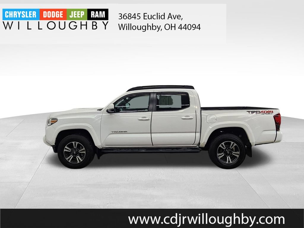 Used 2018 Toyota Tacoma TRD Sport w/ Exterior Package AWD/4WD image 5