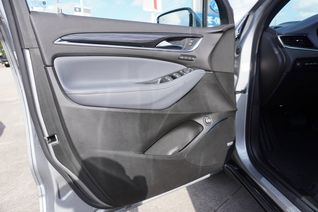 Used 2024 Buick Enclave Premium image 8