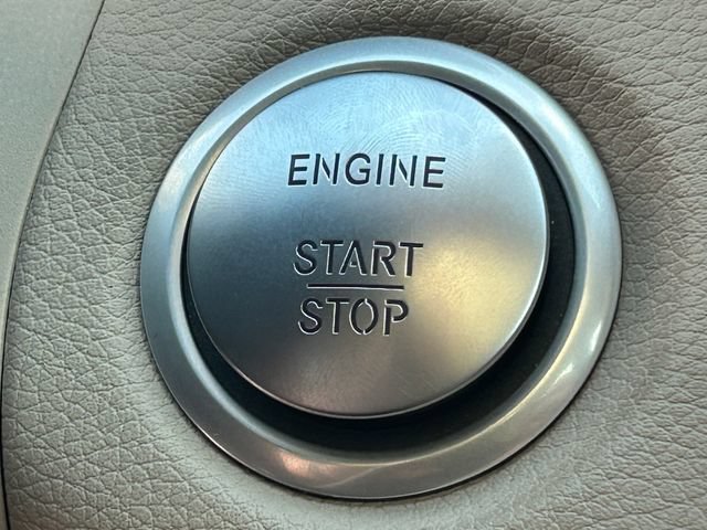 Used 2018 Mercedes-Benz C 300 4MATIC Sedan image 15