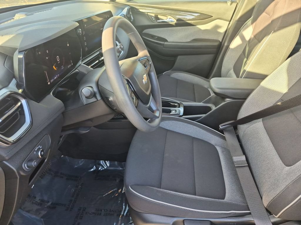 Used 2026 Chevrolet TrailBlazer LS AWD/4WD image 15