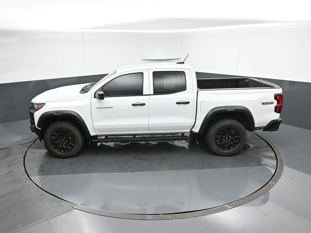 Used 2024 Chevrolet Colorado Trail Boss w/ Technology Package image 48
