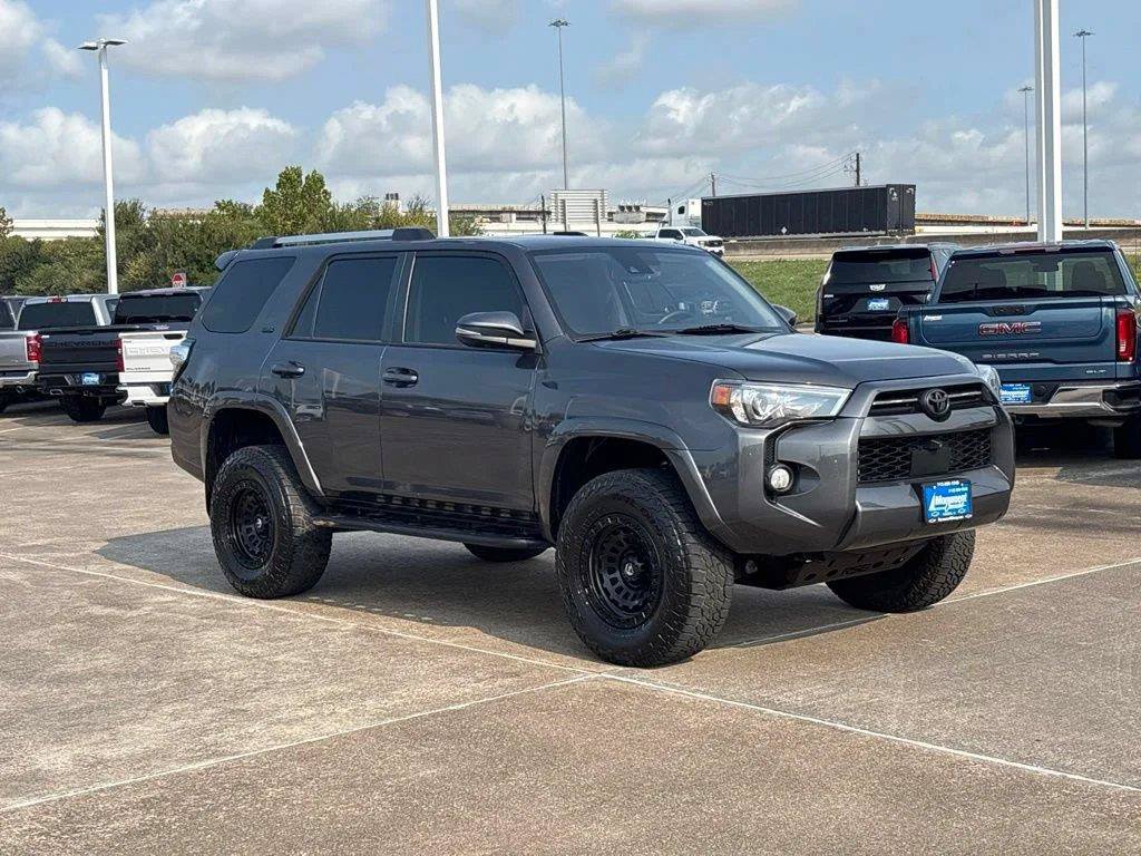 Used 2022 Toyota 4Runner SR5 Premium AWD/4WD image 10